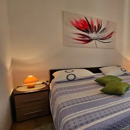 Andela Póla
