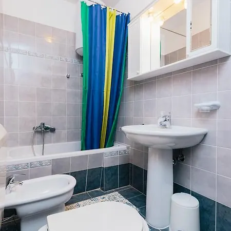 Andela Apartment *