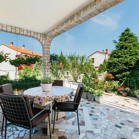 Apartament Andela Pula